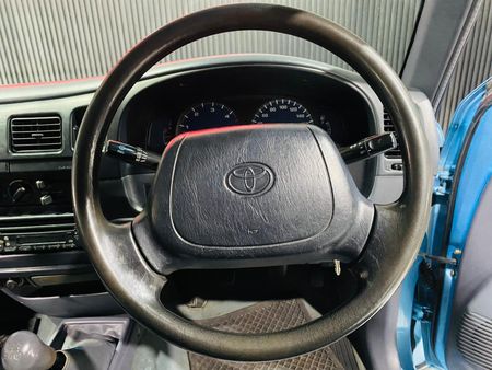 2001-Toyota-Hilux-3000-KZ-TE-Raider-4x4-Double-Cab-Manual-Diesel_8