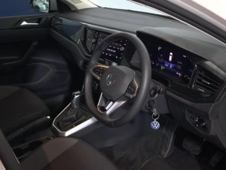2025-Volkswagen-Polo-10-TSI-Life-Auto-DSG_17
