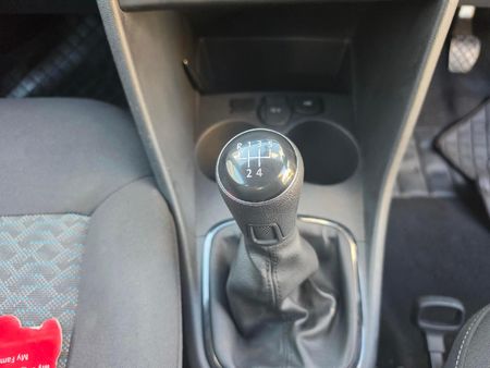 2026-Volkswagen-Polo-Vivo-14-Life_13
