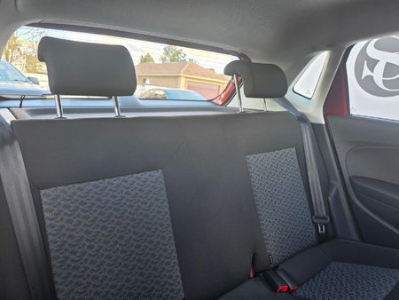 2026-Volkswagen-Polo-Vivo-14-Life_6