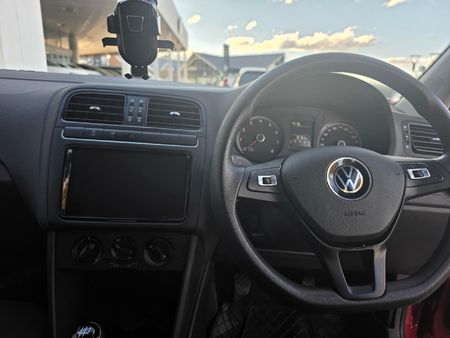 2026-Volkswagen-Polo-Vivo-14-Life_8