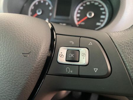 2025-Volkswagen-Polo-Vivo-14_21
