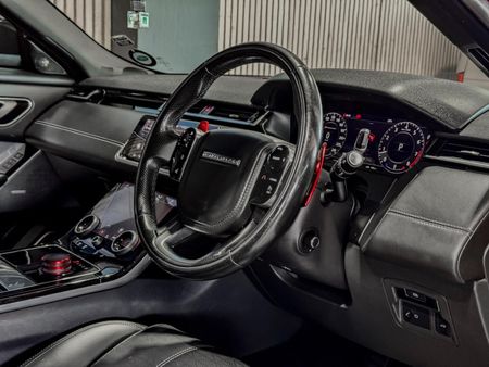 2019-Land-Rover-Range-Rover-Velar-20-T-HSE-221kW-P300_6