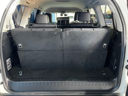 2019-Toyota-Land-Cruiser-Prado-30-D-VX-Auto_9