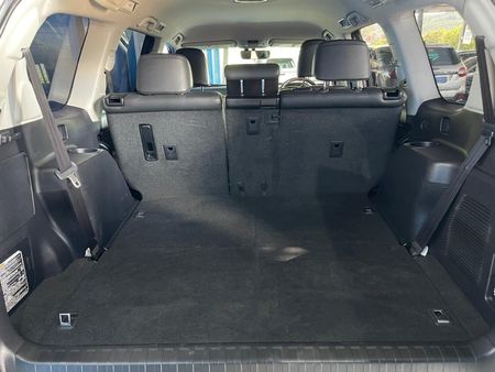 2019-Toyota-Land-Cruiser-Prado-30-D-VX-Auto_10