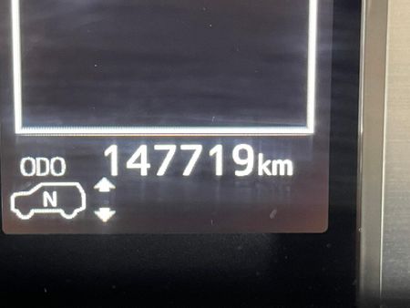 2019-Toyota-Land-Cruiser-Prado-30-D-VX-Auto_4