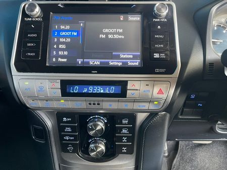2019-Toyota-Land-Cruiser-Prado-30-D-VX-Auto_5