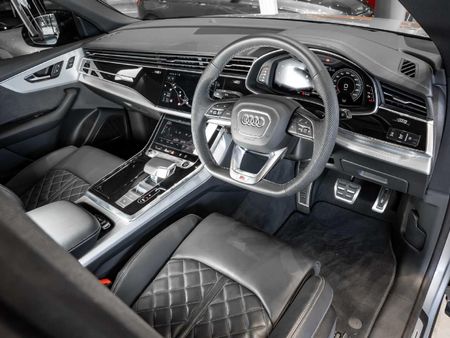 2026-Audi-Q8-45-TDI-quattro-Auto-Black-Edition_14