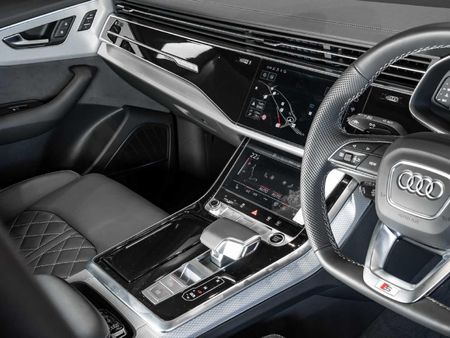 2026-Audi-Q8-45-TDI-quattro-Auto-Black-Edition_15