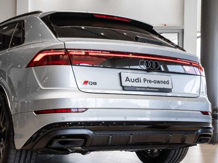 2026-Audi-Q8-45-TDI-quattro-Auto-Black-Edition_5