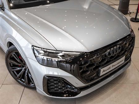 2026-Audi-Q8-45-TDI-quattro-Auto-Black-Edition_6