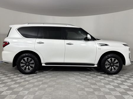 2022-Nissan-Patrol-56-V8-Tekna_17