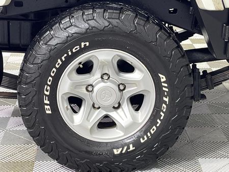 2013-Toyota-Land-Cruiser-79-40-Single-Cab_5