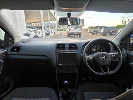 2026-Volkswagen-Polo-Vivo-14-Life_7