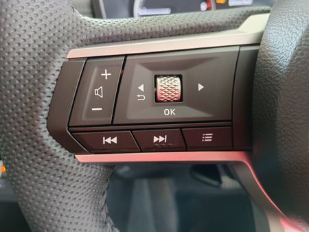 2026-Mitsubishi-Triton-24-Di-DC-Xtreme-Double-Cab-4-x-2-Auto_12