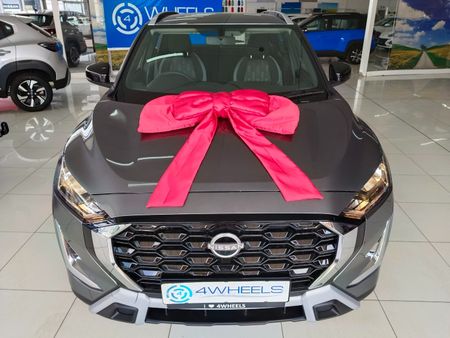 2026-Nissan-Magnite-10-Visia-MT-Touch-screen-radio-included_1