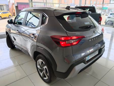 2026-Nissan-Magnite-10-Visia-MT-Touch-screen-radio-included_3