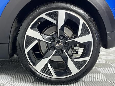 2024-MINI-Hatch-Cooper-S-Auto_5