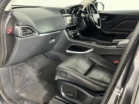 2017-Jaguar-F-Pace-20Di4-AWD-R-Sport_6