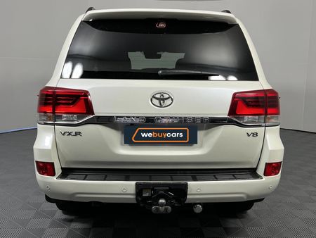 2018-Toyota-Land-Cruiser-200-45-D-V8-VX-R-Auto_17