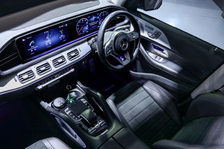 2019-Mercedes-Benz-GLE-400d-4Matic_10