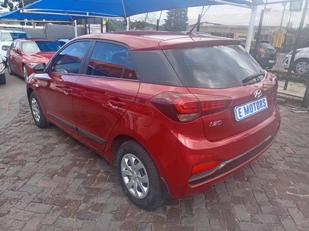 2017-Hyundai-i20-14-Motion-Auto_12
