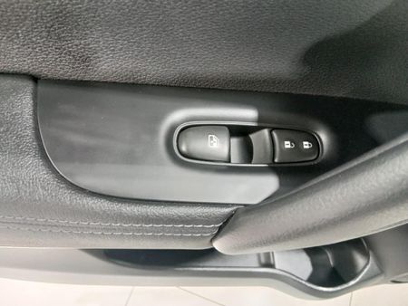 2021-Nissan-Qashqai-12T-Midnight-Auto_26