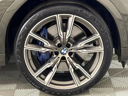 2021-BMW-X6-M50i_4