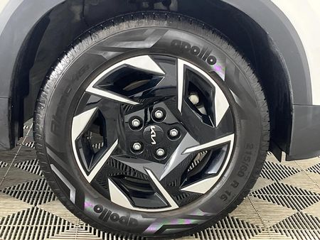 2024-Kia-Sonet-15-EX-Auto_4