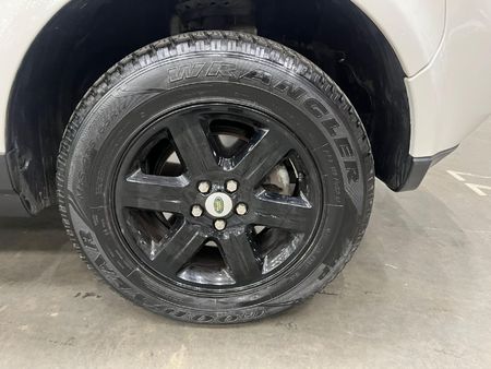 2010-Land-Rover-Freelander-II-22-TD4-E-S_8
