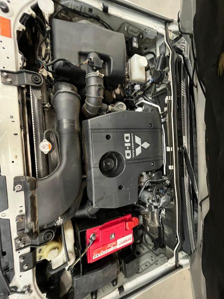 2013-Mitsubishi-Pajero-32-Di-Dc-GLS-Auto_12