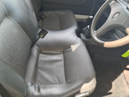 2006-Nissan-1400-5-spd_6
