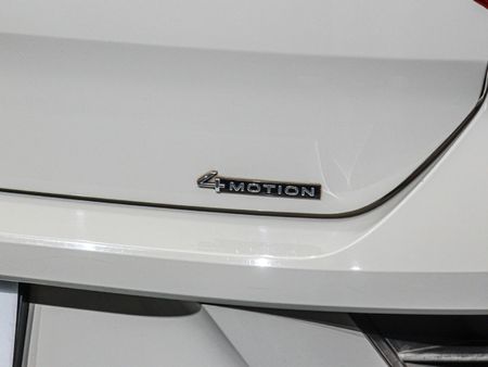 2023-Volkswagen-T-Roc-20-TSI-4M-R-Line-Auto_10