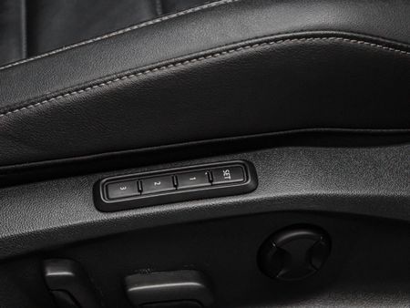 2023-Volkswagen-T-Roc-20-TSI-4M-R-Line-Auto_11