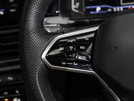 2023-Volkswagen-T-Roc-20-TSI-4M-R-Line-Auto_16