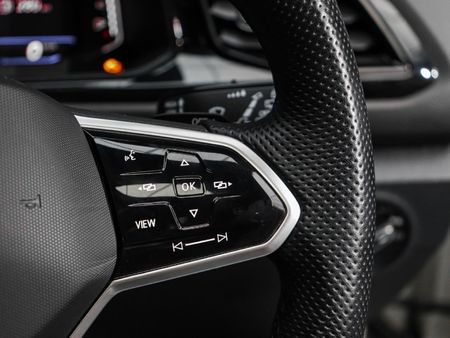 2023-Volkswagen-T-Roc-20-TSI-4M-R-Line-Auto_17