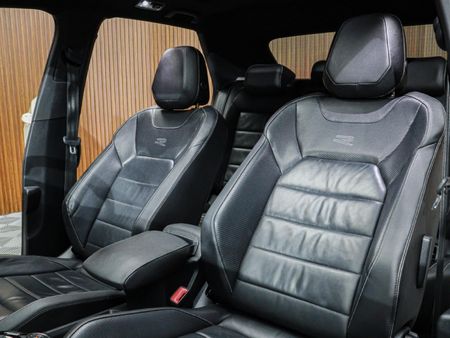 2023-Volkswagen-T-Roc-20-TSI-4M-R-Line-Auto_23