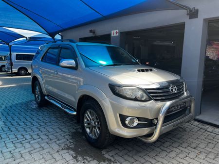 2013-Toyota-Fortuner-30-D-4D-4x4_0