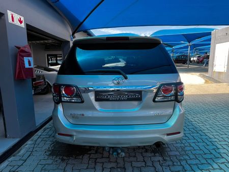 2013-Toyota-Fortuner-30-D-4D-4x4_10