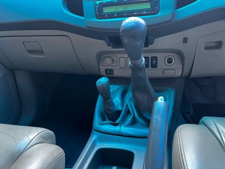 2013-Toyota-Fortuner-30-D-4D-4x4_3