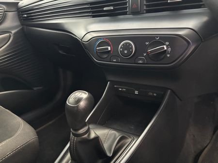 2023-Hyundai-i20-12-Motion_9
