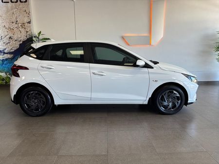 2023-Hyundai-i20-12-Motion_2