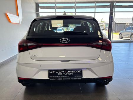 2023-Hyundai-i20-12-Motion_4