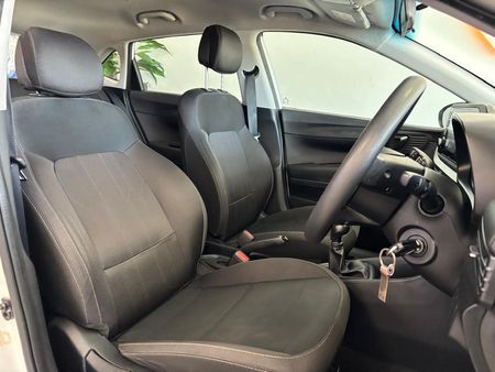 2023-Hyundai-i20-12-Motion_7