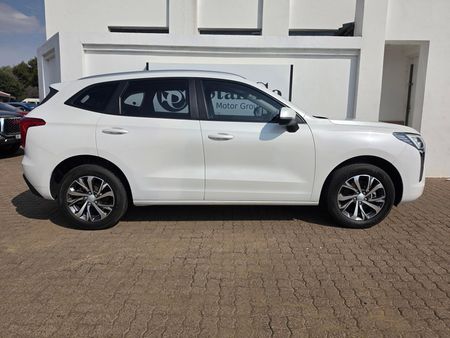 2023-Haval-Jolion-15T-Premium-Auto_5