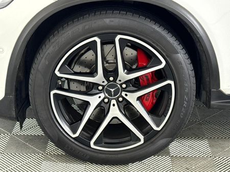 2022-Mercedes-AMG-GLC-63-S-AMG-Coupe-4Matic_5