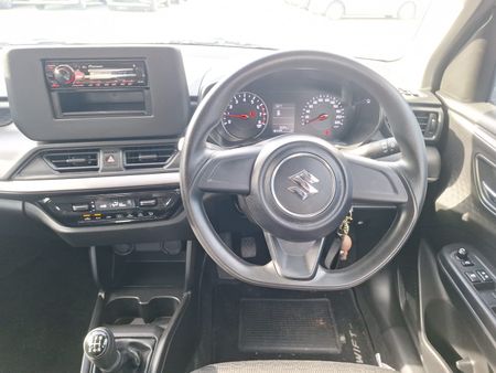 2026-Suzuki-Swift-12-GL_9