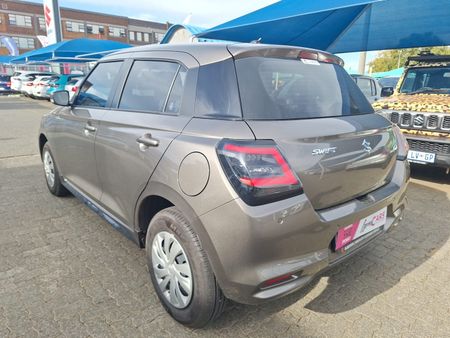 2026-Suzuki-Swift-12-GL_4