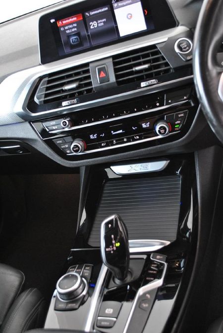 2021-BMW-X3-xDrive20d-M-Sport_17