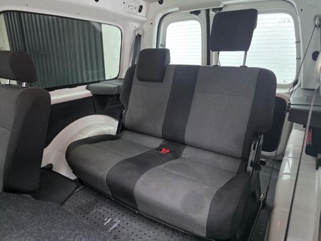 2019-Volkswagen-Caddy-Maxi-CrewBus-20-TDI_12